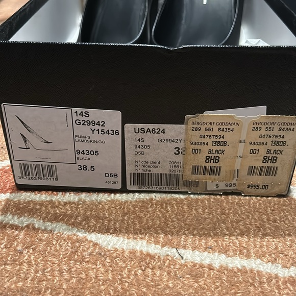 CHANEL pointy cap toe pearl chunky heels - Picture 6 of 6